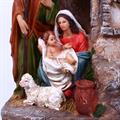 PRESEPE RESINA CON FONTANA A BATTERIA E LUCE CM.28X18H36