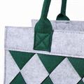 Borsa in feltro grigia con scacchi verdi 2 manici 34X20H26 cm