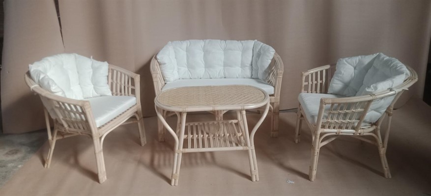 Salotto Wind rattan c/cuscini 1 divano 2p,2 poltrone,1 tavolo